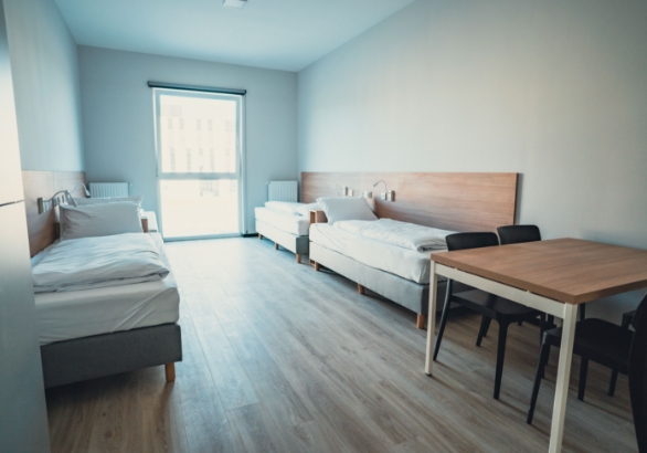 rooms for 4 persons in hub