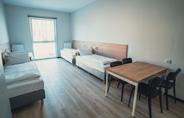 room for 4 people